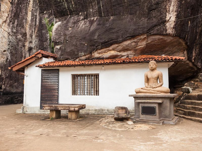 Aluvihare Cave Temple